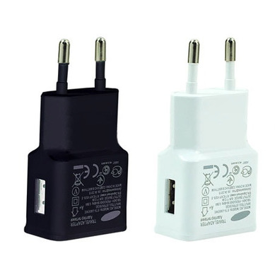 Universal USB AC Adaptor Noire