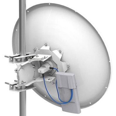 Antenne parabolique de Mikrotik mtad-5g-30d3 5ghz 30dbi PA